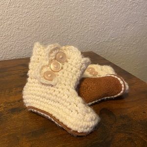 Baby crochet booties